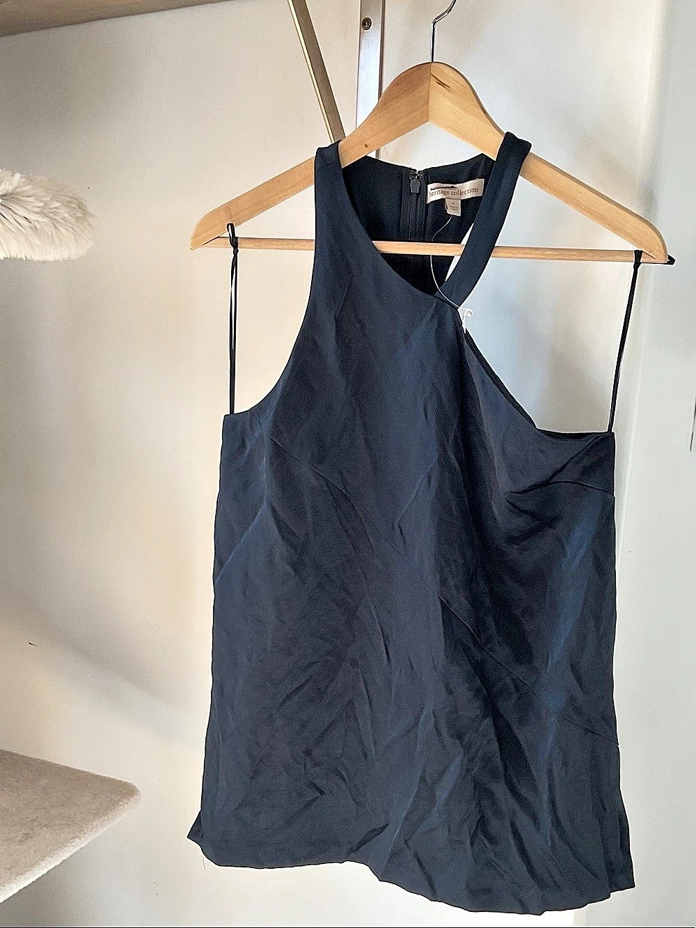 Banana Republic Heritage Collection sleeveless top in Black Size Medium NWT